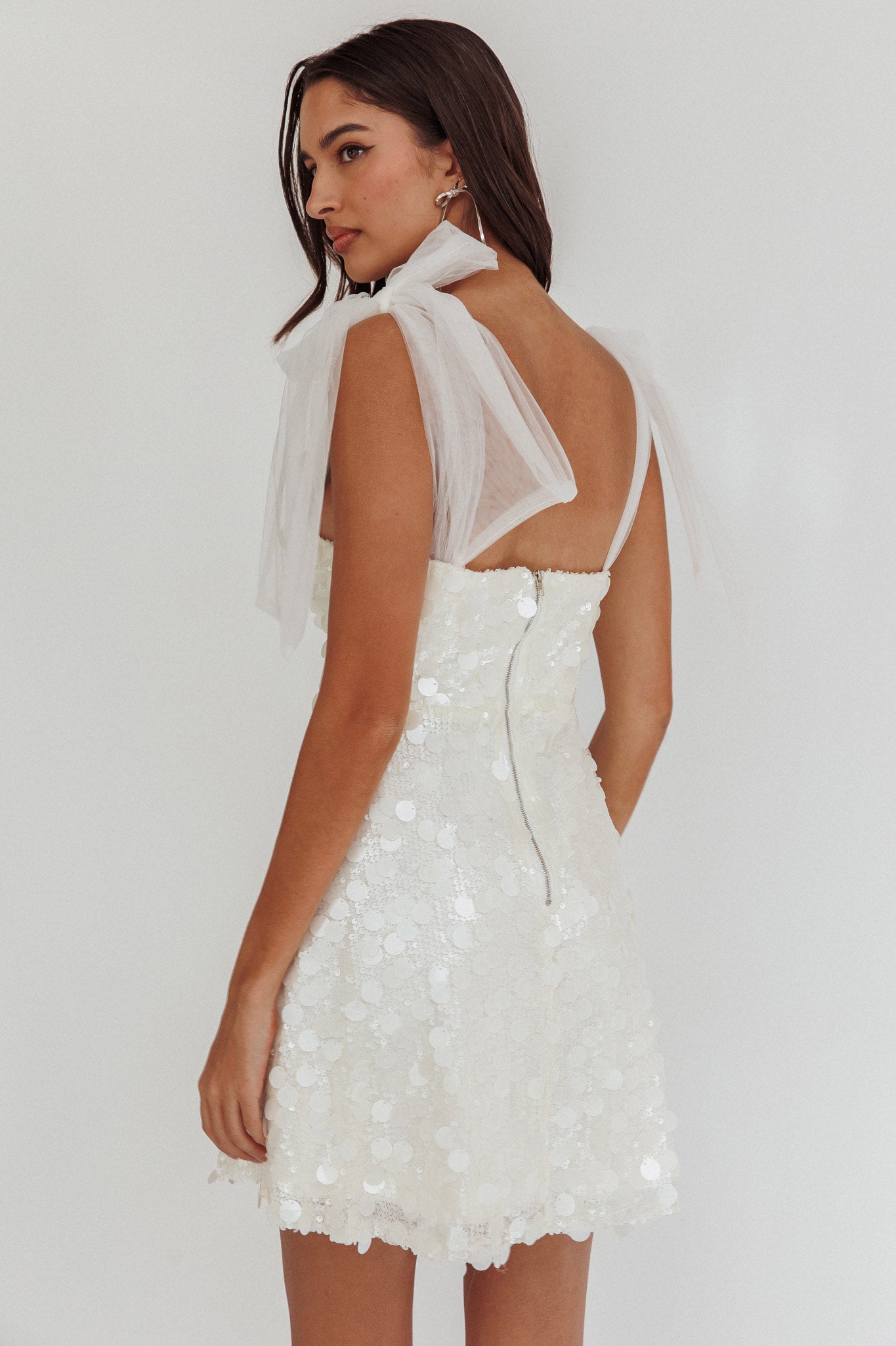 Mykonos Morning Mini abito bianco con paillettes e spalle legate
