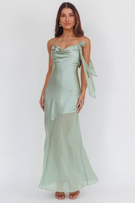 Abito lungo in chiffon con dettagli sulle spalle e orlo Gilded Dream, salvia