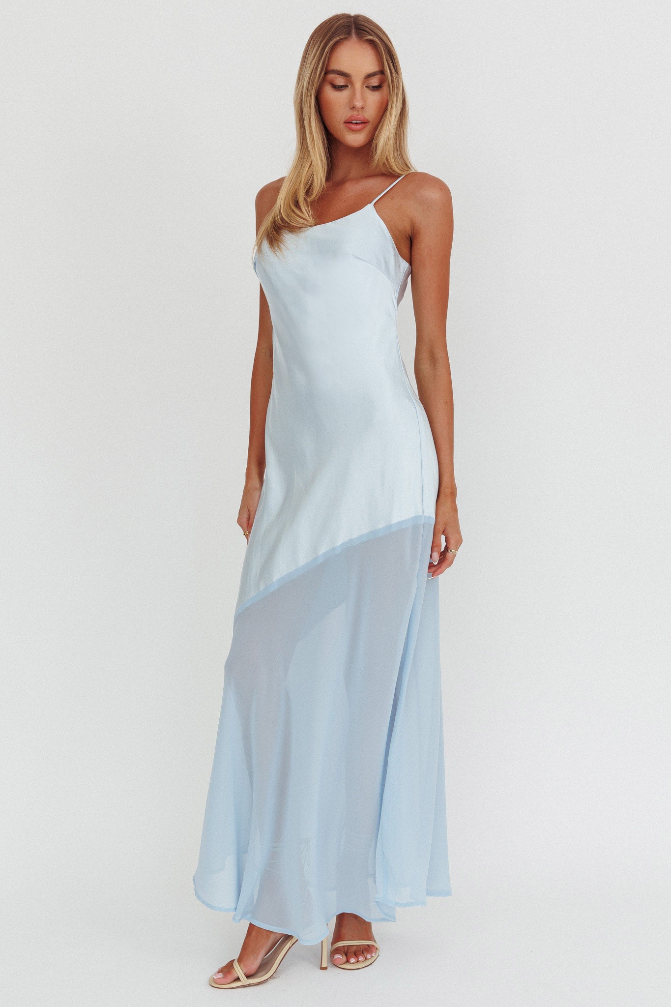 Abito lungo con orlo in chiffon Gilded Dream azzurro