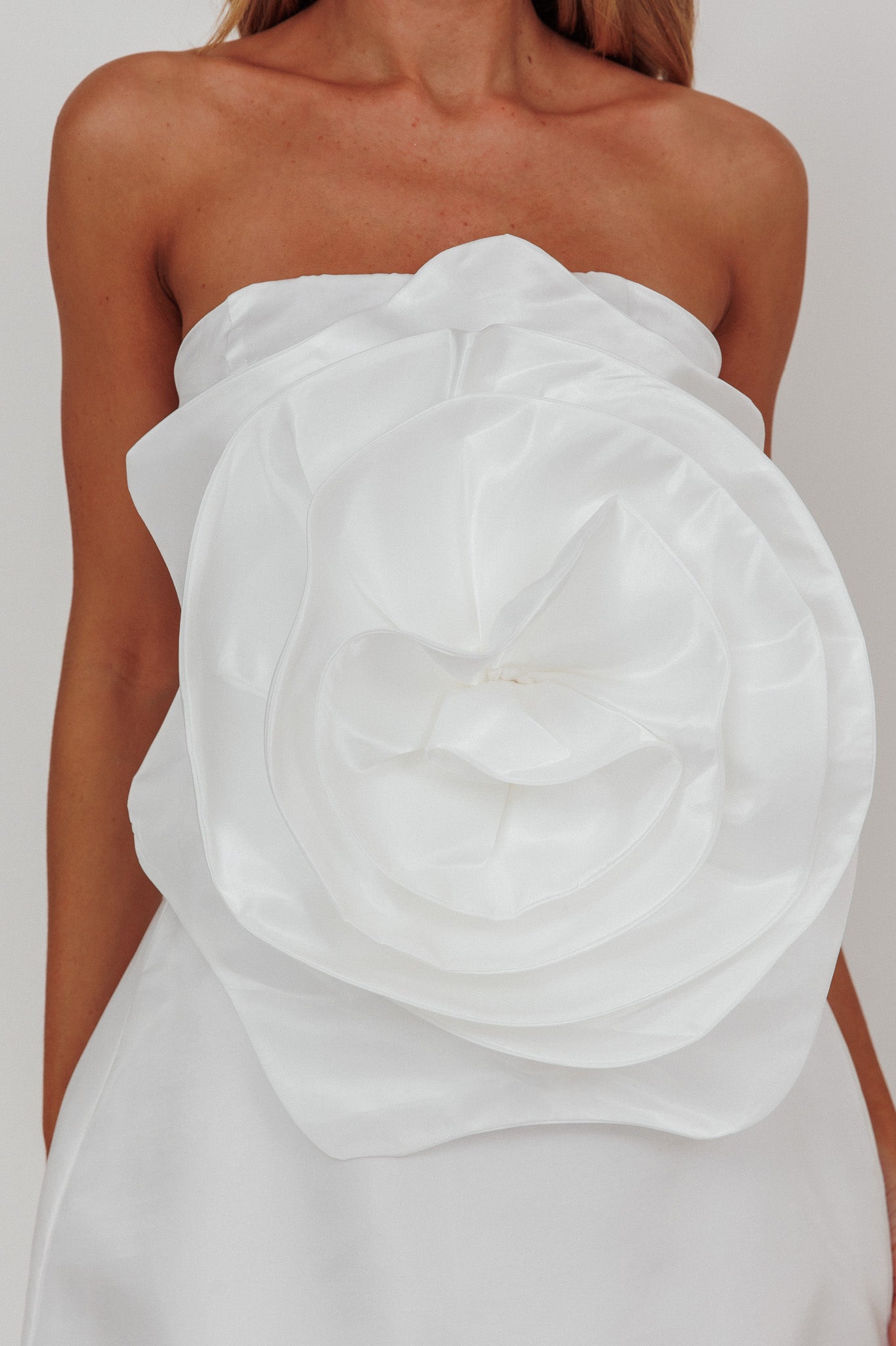 Top senza spalline bianco con motivo a rose Count Down