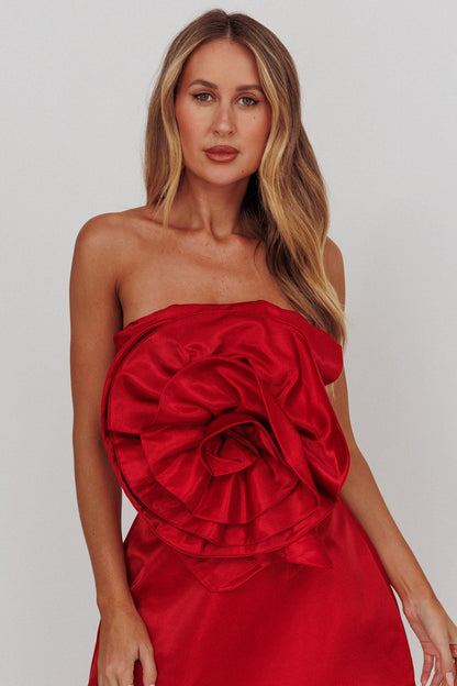 Top senza spalline rosso con motivo a rose di Count Down