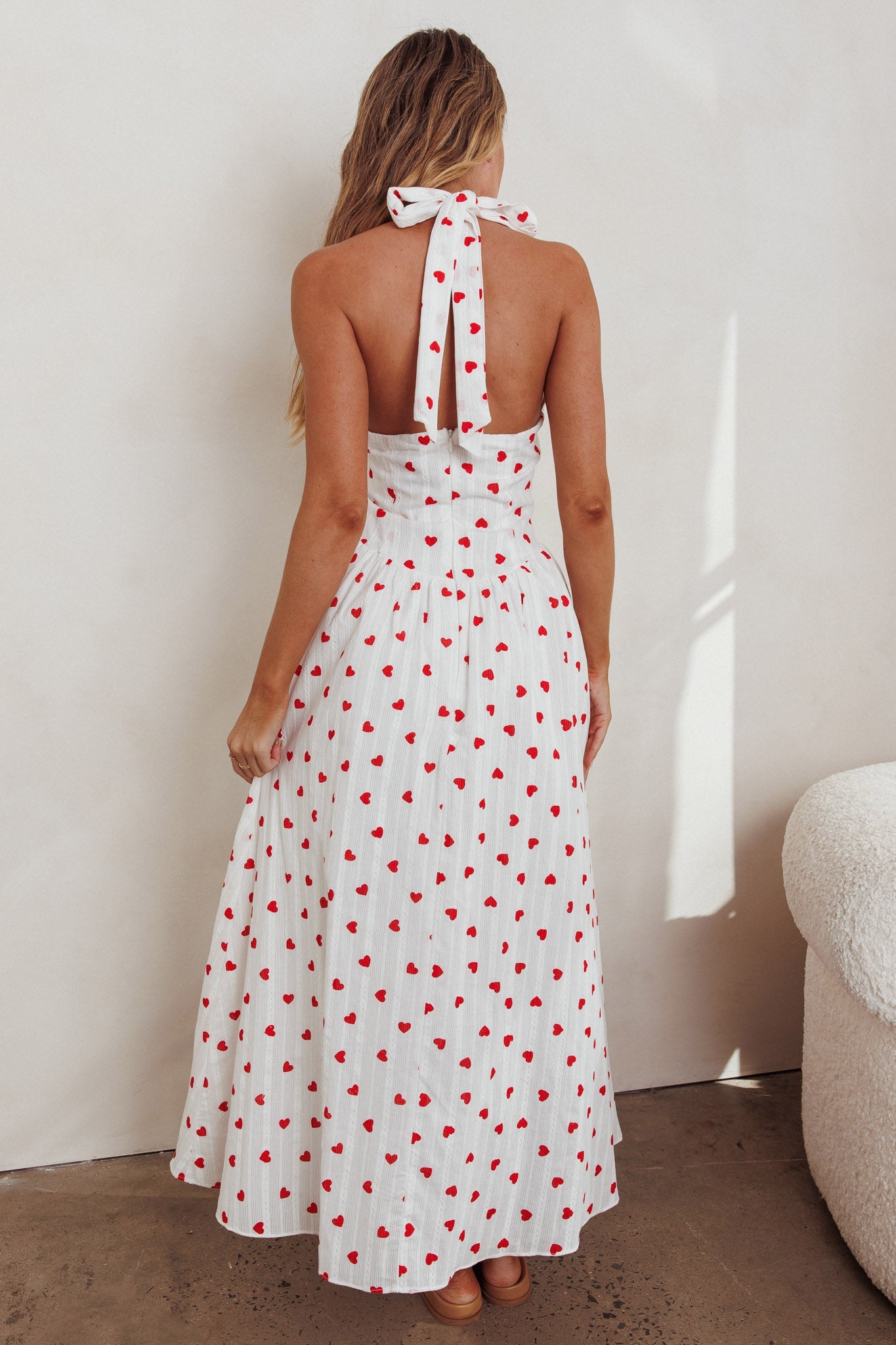 Abito con scollo all'americana e stampa a cuore El Corazon