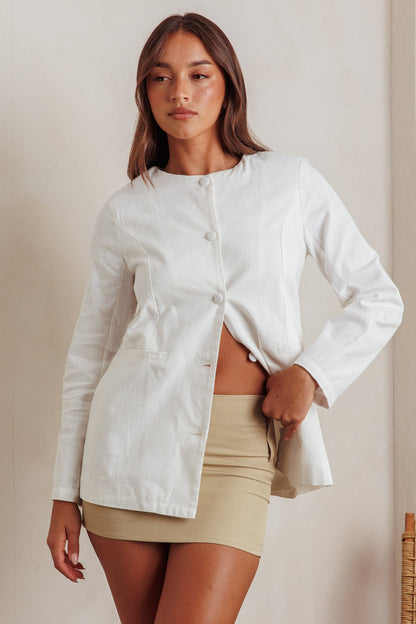 Top strutturato con scollo rotondo Vikki, color crema