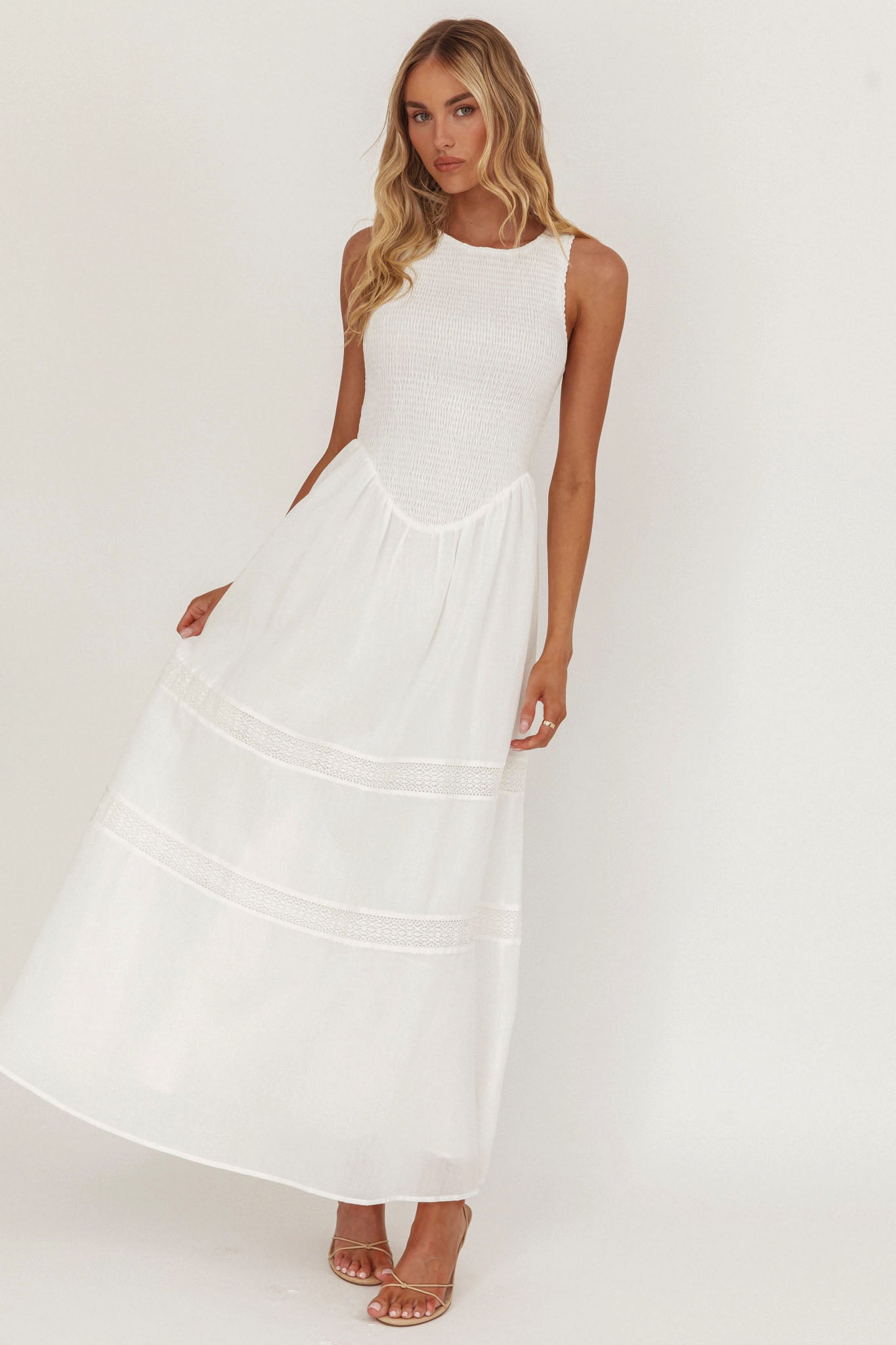 Abito midi Smith con corpino arricciato bianco