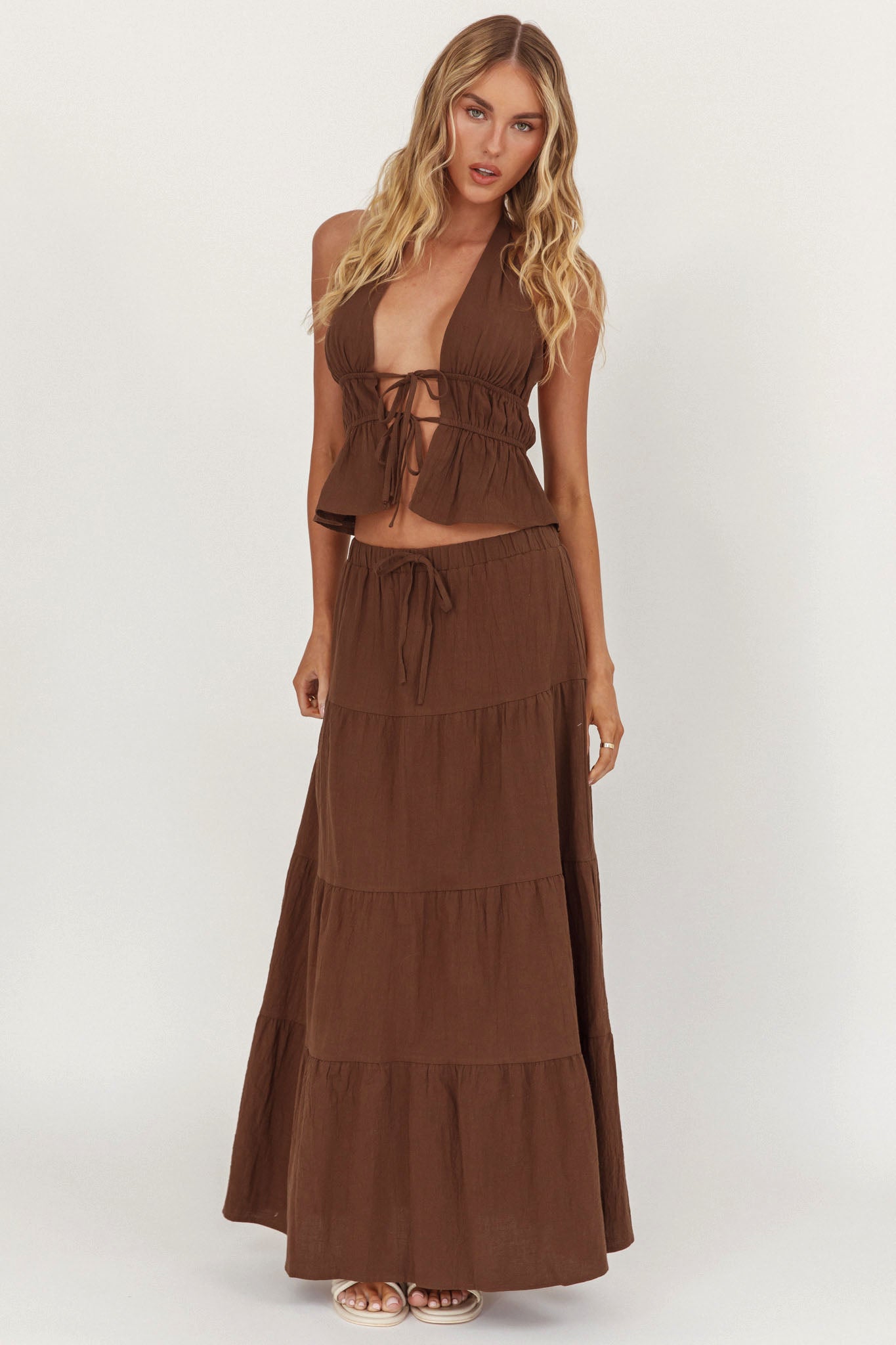 Top con scollo all'americana e allacciatura anteriore Under The Moons color cacao
